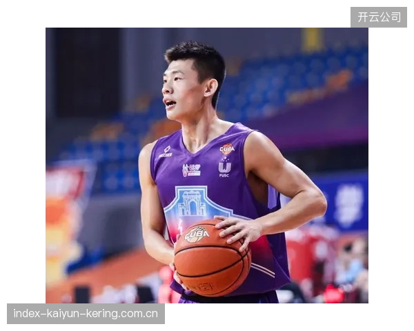 CBA后卫突破如风：速度与技巧的极致演绎